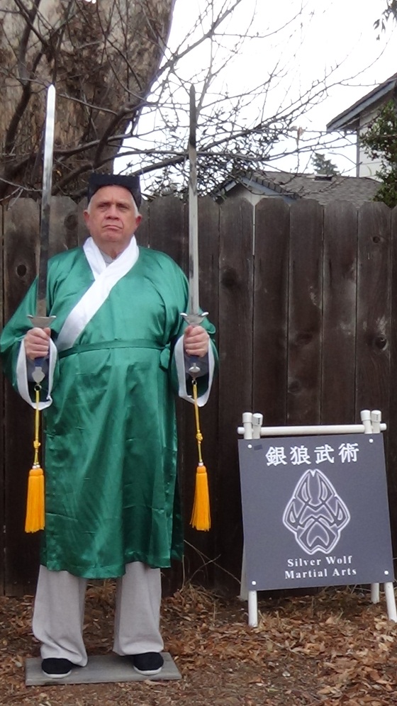 GreenPisha with swords